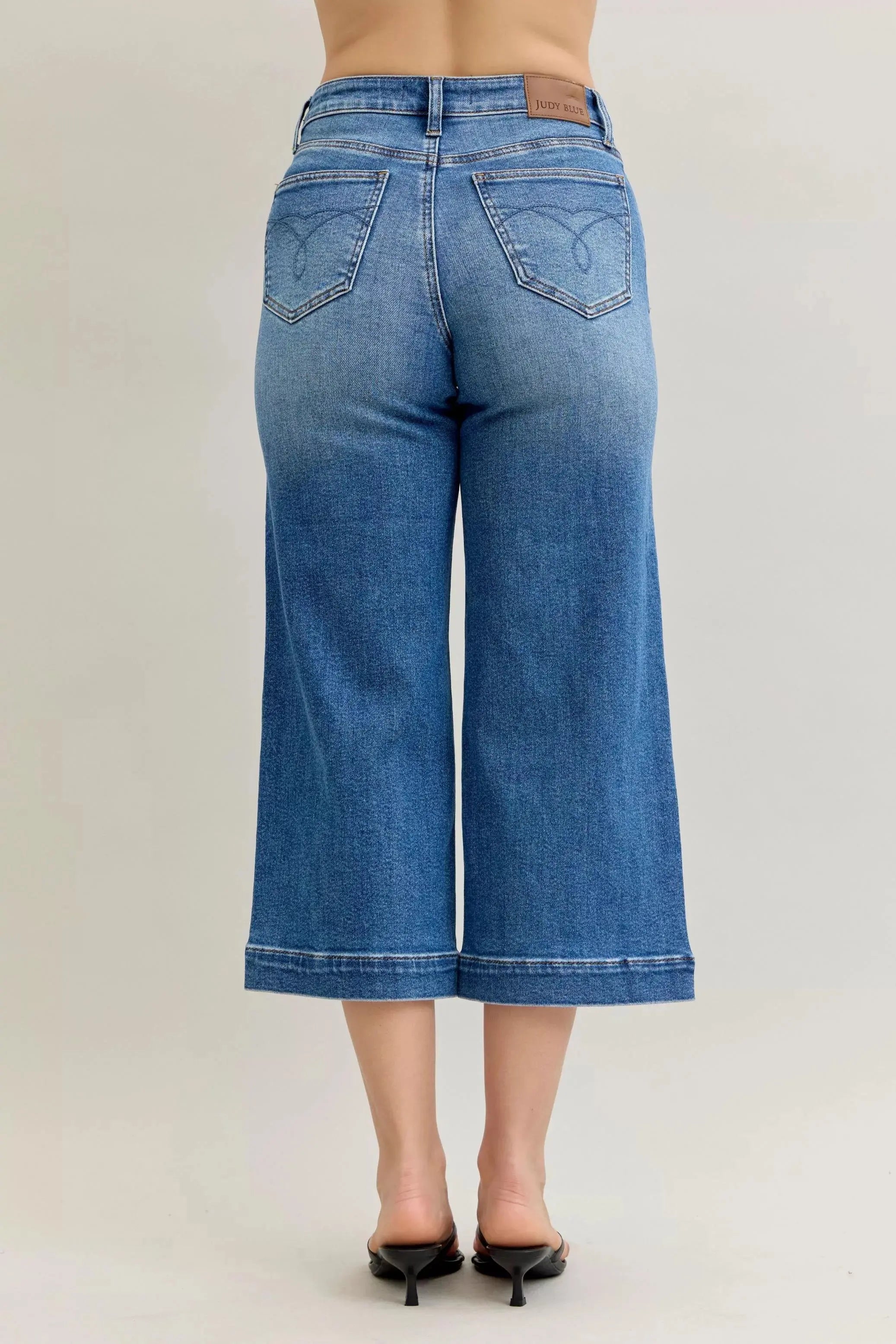 Judy Blue Jeans - Mid Rise Crop Wide Leg Jeans - Be Bliss Boutique