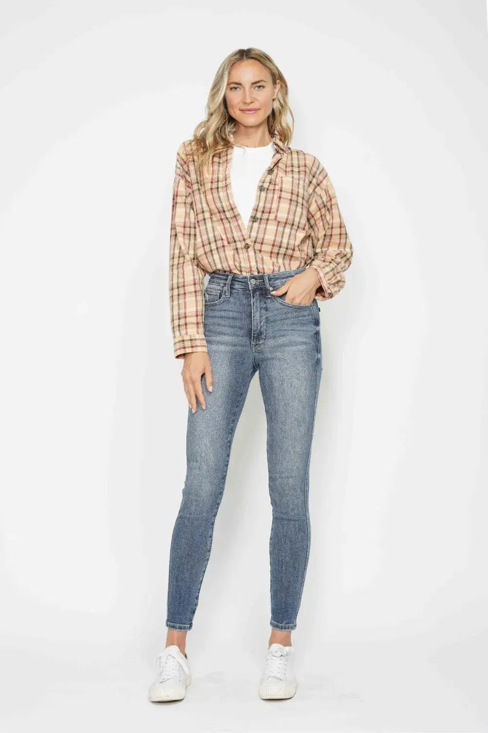 Full Size Tummy Control Contrast Wash Skinny Leg Judy Blue Jeans - Be Bliss Boutique