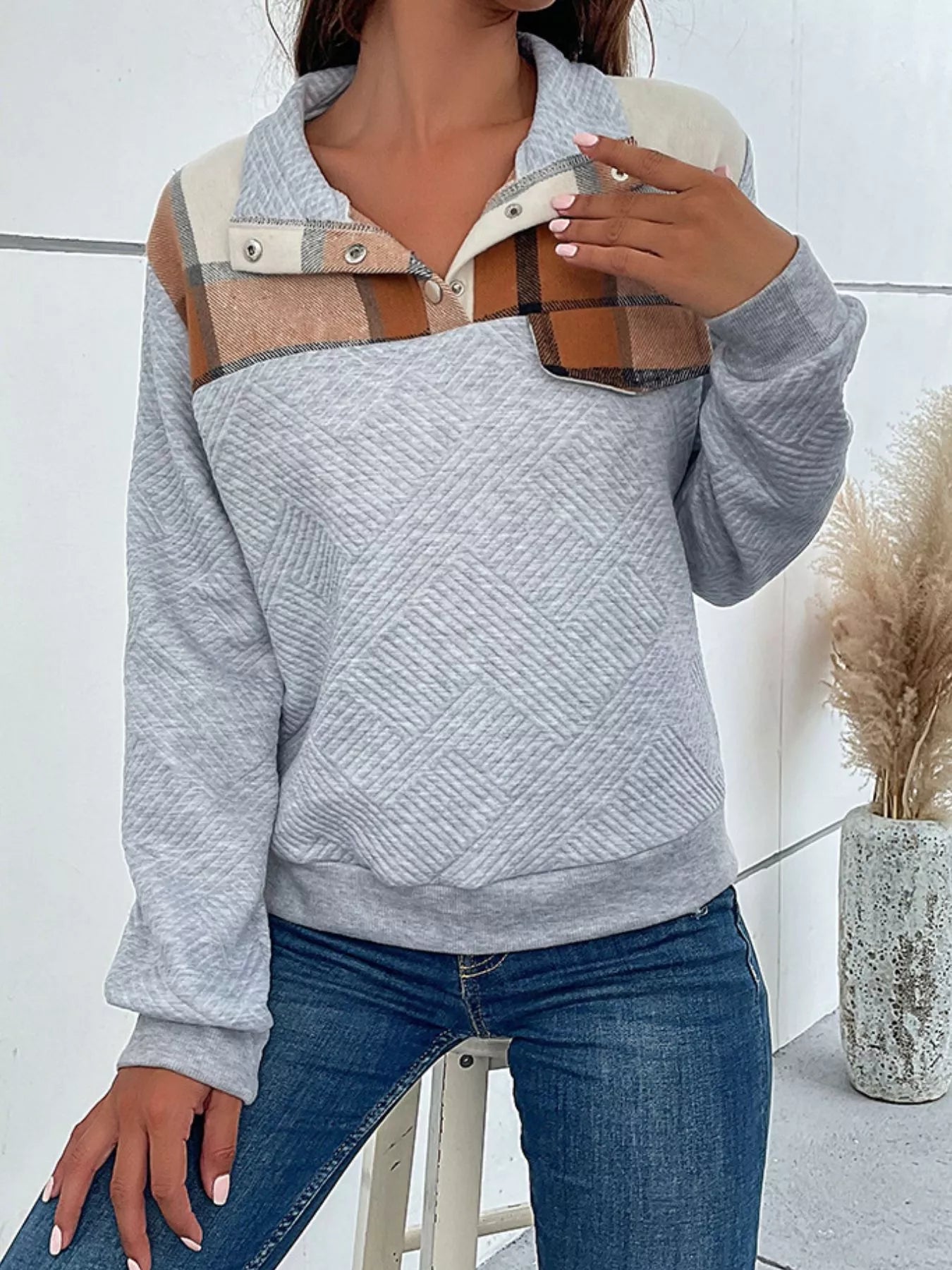 Color Block Texture Long Sleeve Sweatshirt -  Be Bliss Boutique