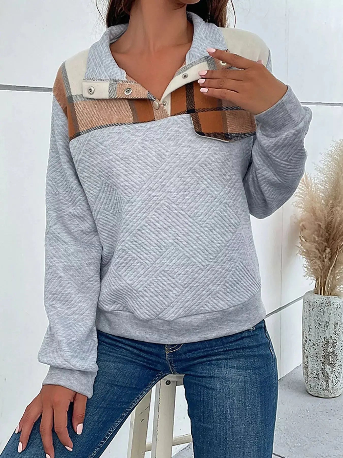 Color Block Texture Long Sleeve Sweatshirt - Be Bliss Boutique