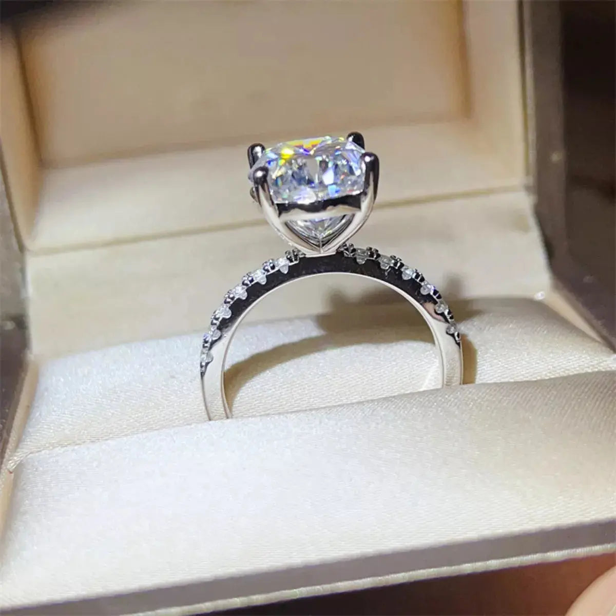 925 Sterling Silver Oval Cut 8 Carat Moissanite Ring - Be Bliss Boutique