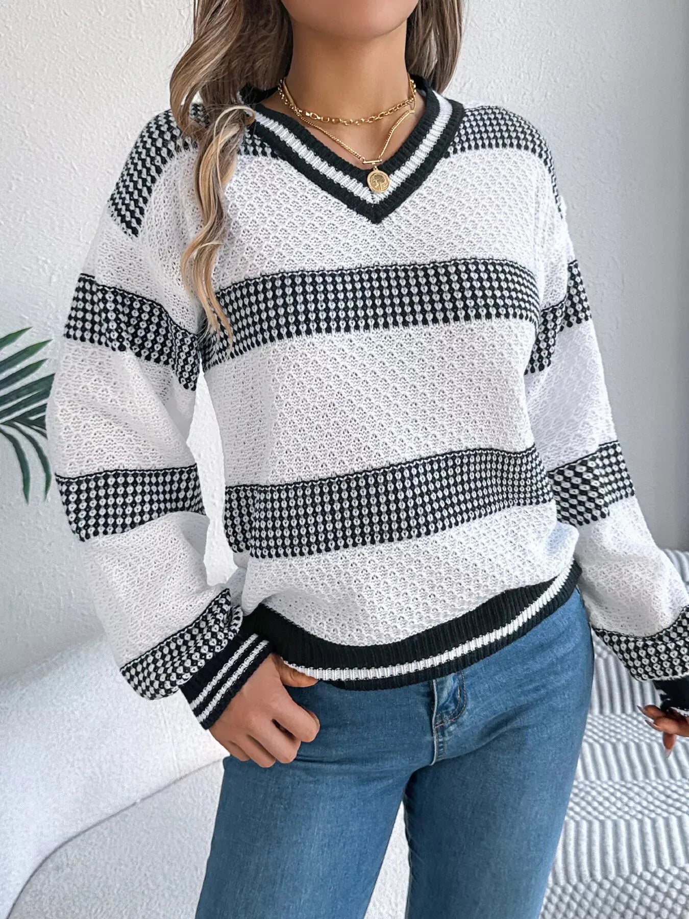 Contrast Striped V Neck Sweater - Be Bliss Boutique
