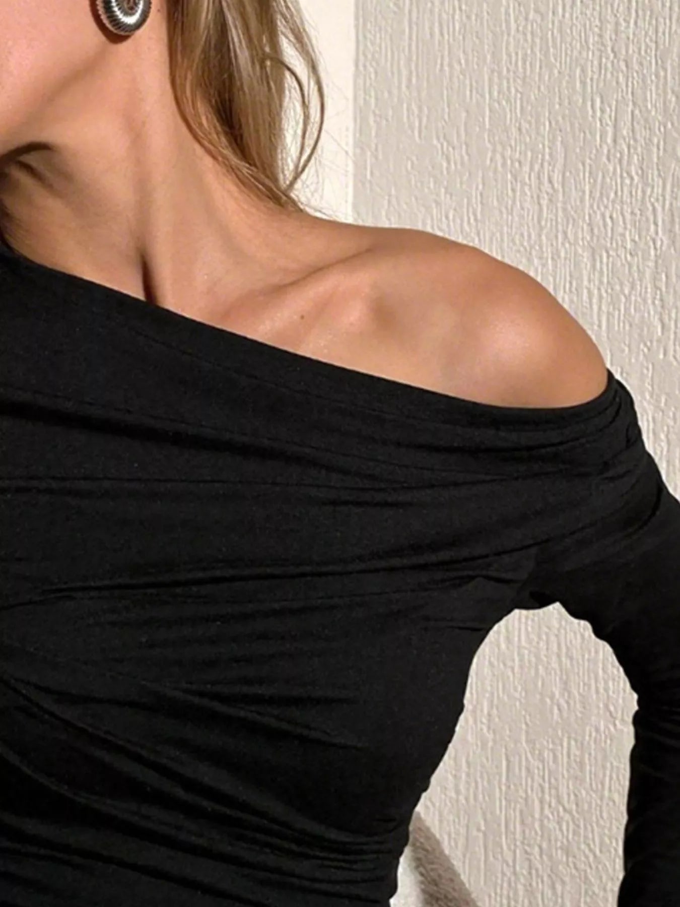 Off-Shoulder Ruched Long Sleeve T Shirt - Be Bliss Boutique