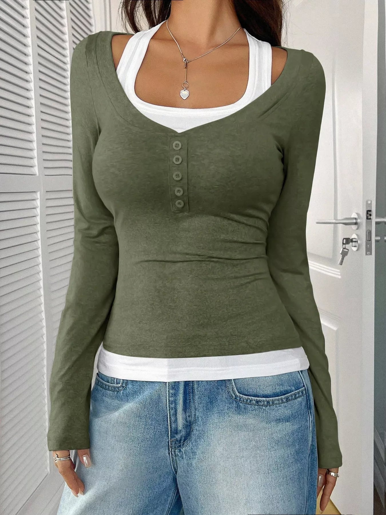 Scoop Neck Long Sleeve T-Shirt - Be Bliss Boutique