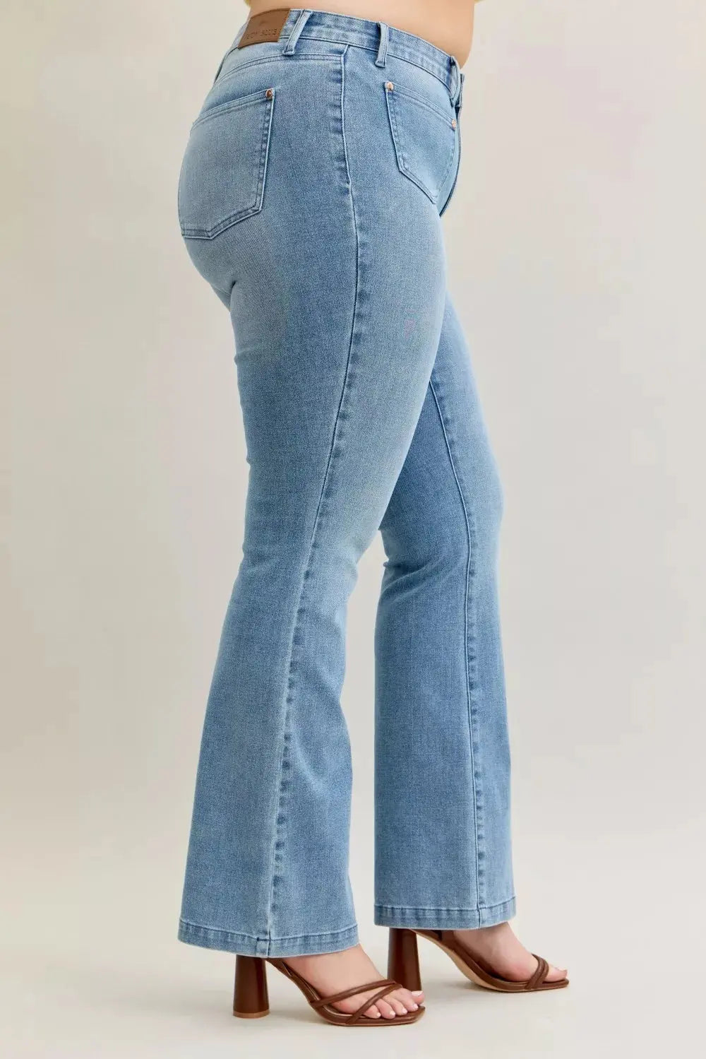 Judy Blue Jeans - Full Size Mid Rise Bootcut Jeans with Contrast Wash & Front Patch Pockets - Be Bliss Boutique