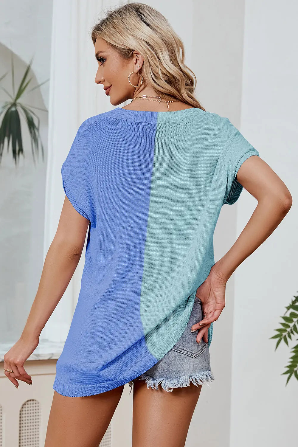 Color Block V-Neck Short Sleeve Knit Top - Be Bliss Boutique