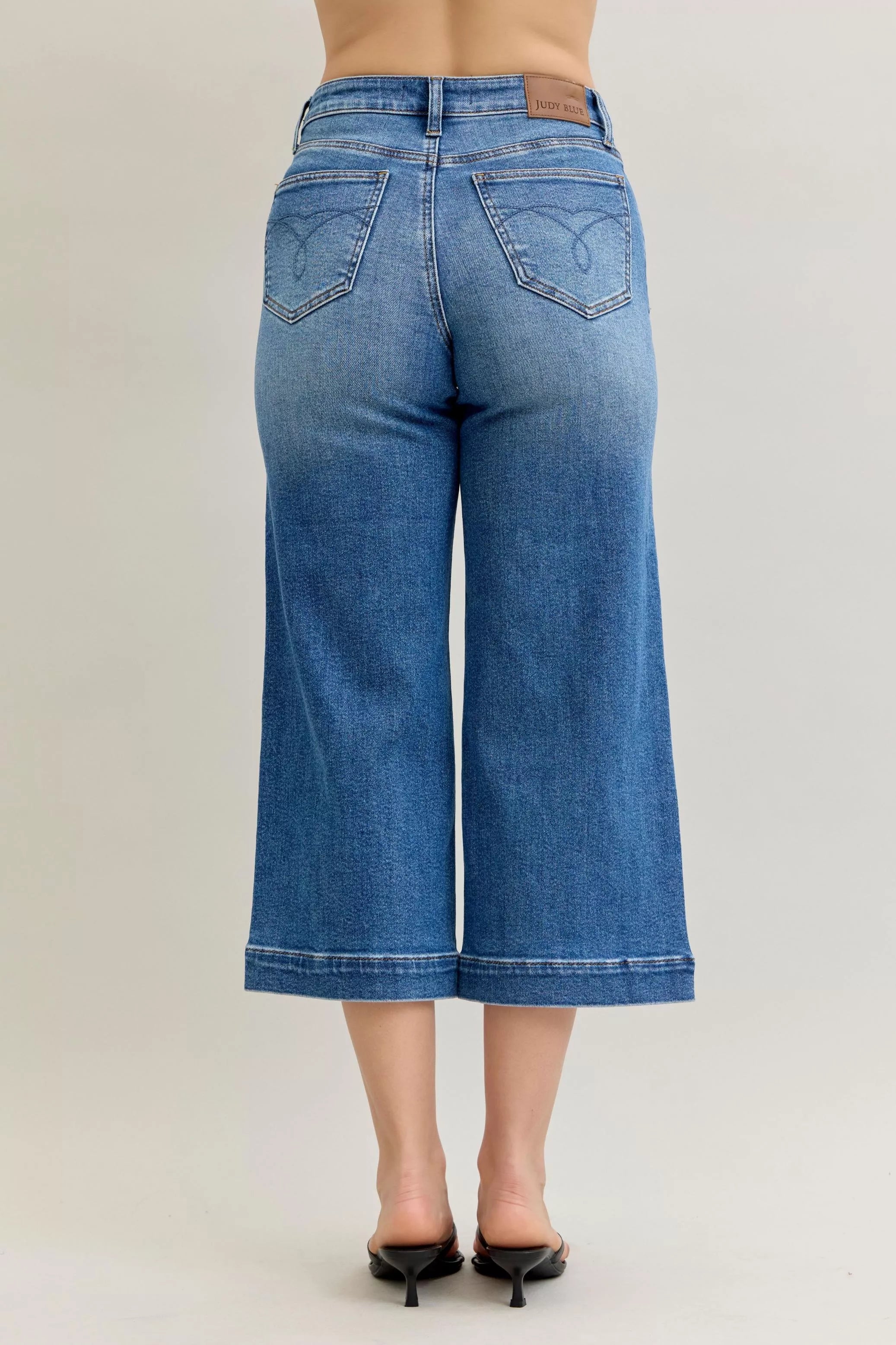 Judy Blue Jeans - Mid Rise Crop Wide Leg Jeans - Be Bliss Boutique