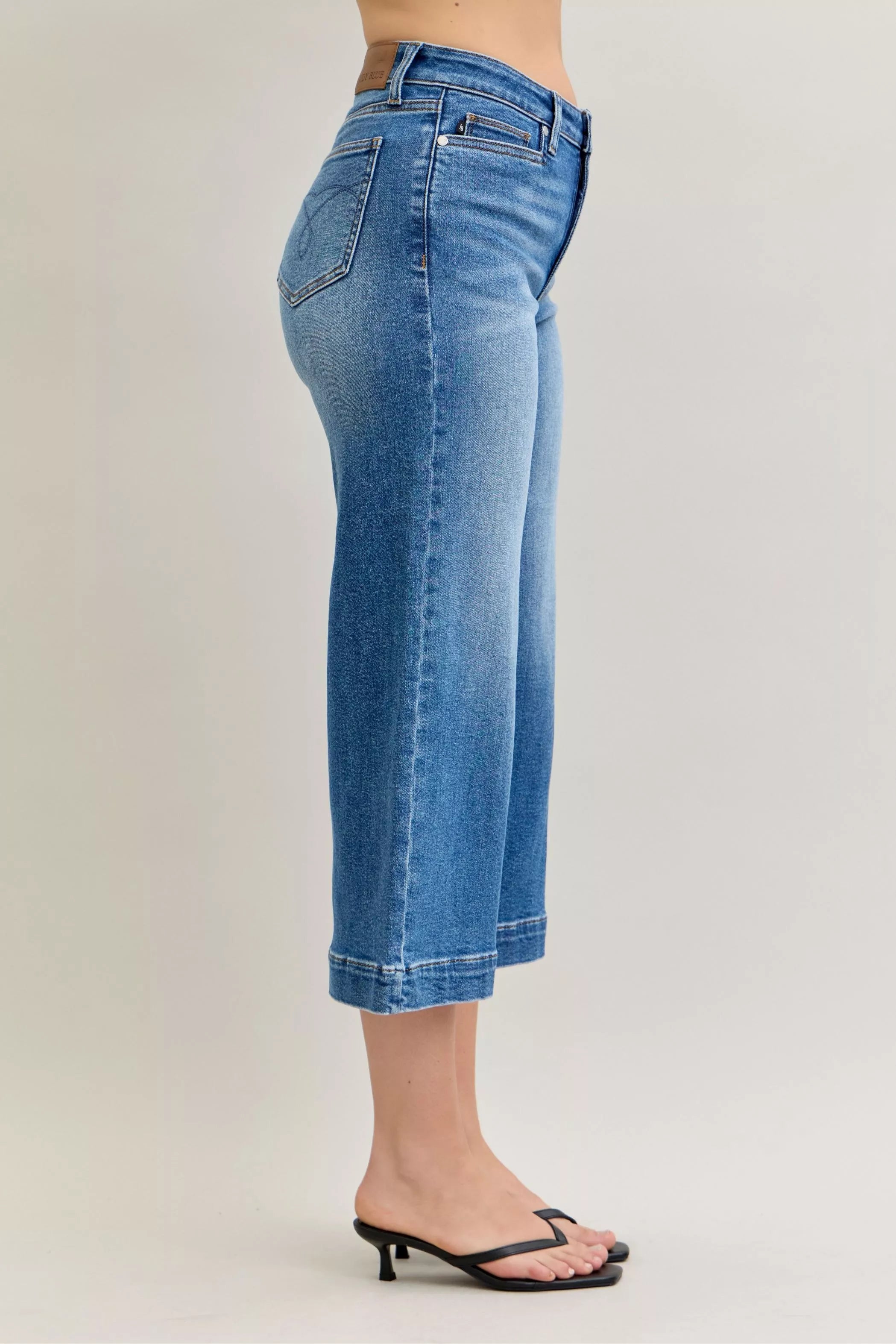 Judy Blue Jeans - Mid Rise Crop Wide Leg Jeans - Be Bliss Boutique