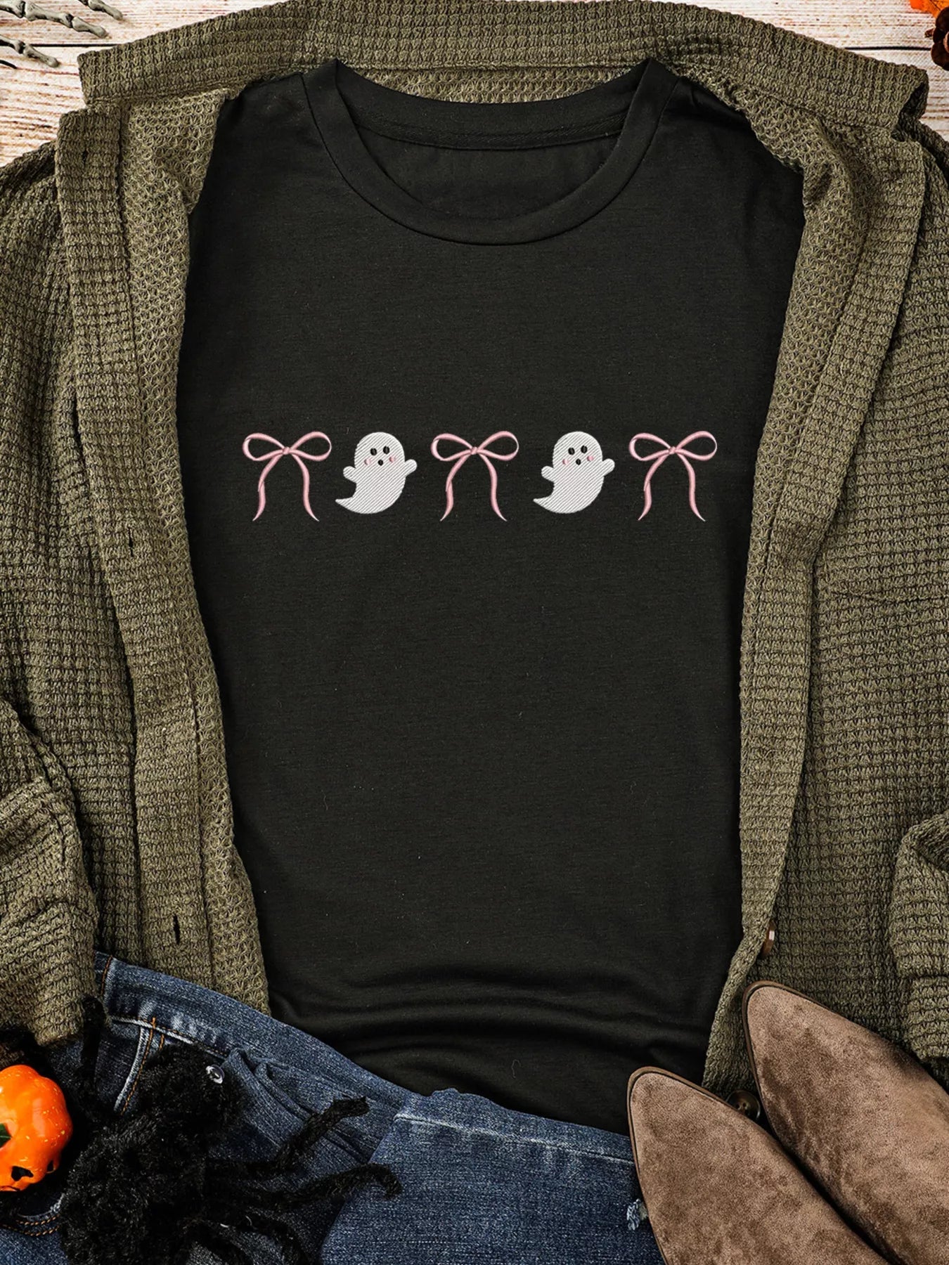 Halloween Ghost Bow Graphic Short Sleeve T-Shirt -  Be Bliss Boutique