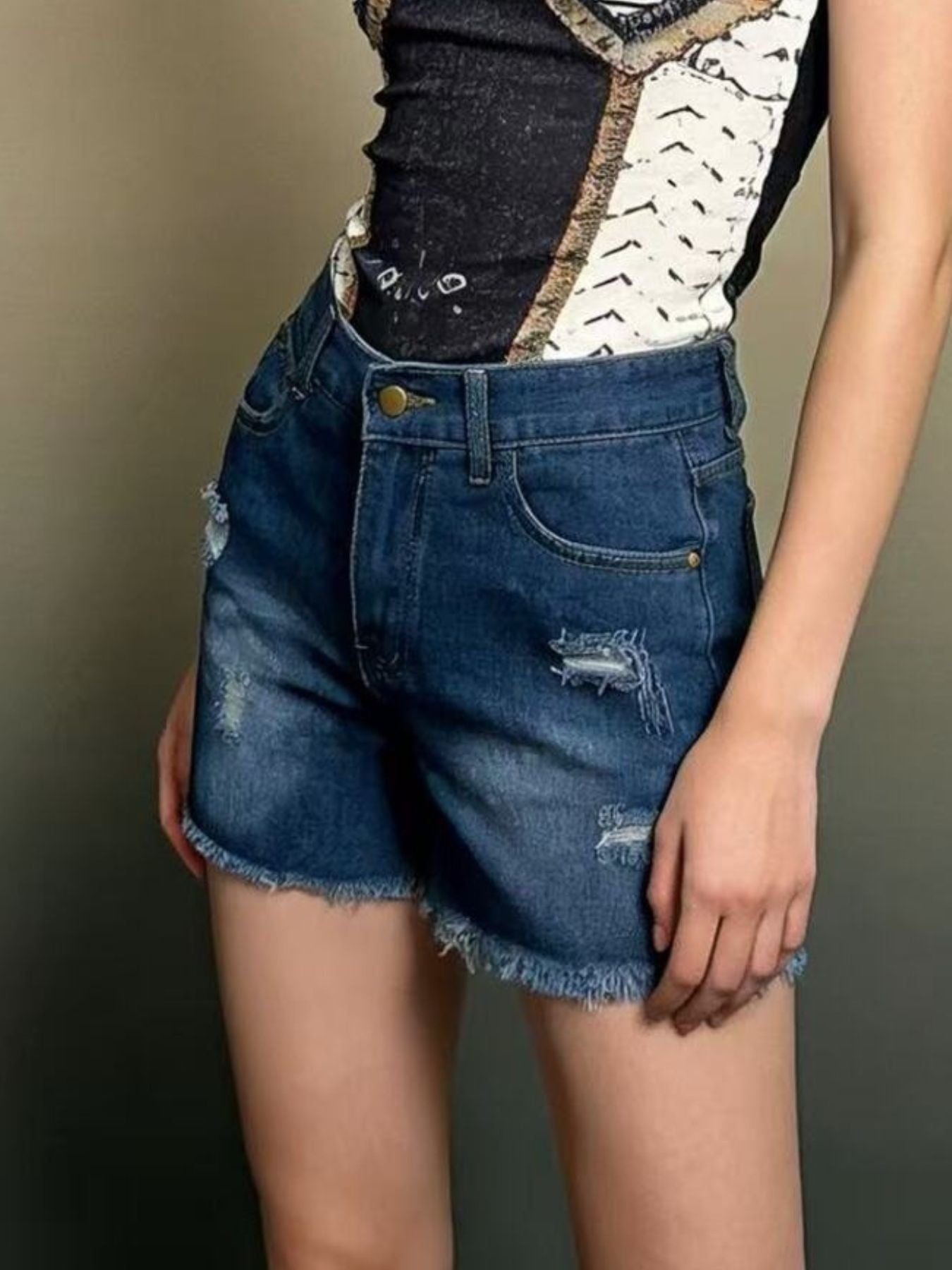 Distressed Frayed Hem Denim Shorts - Be Bliss Boutique