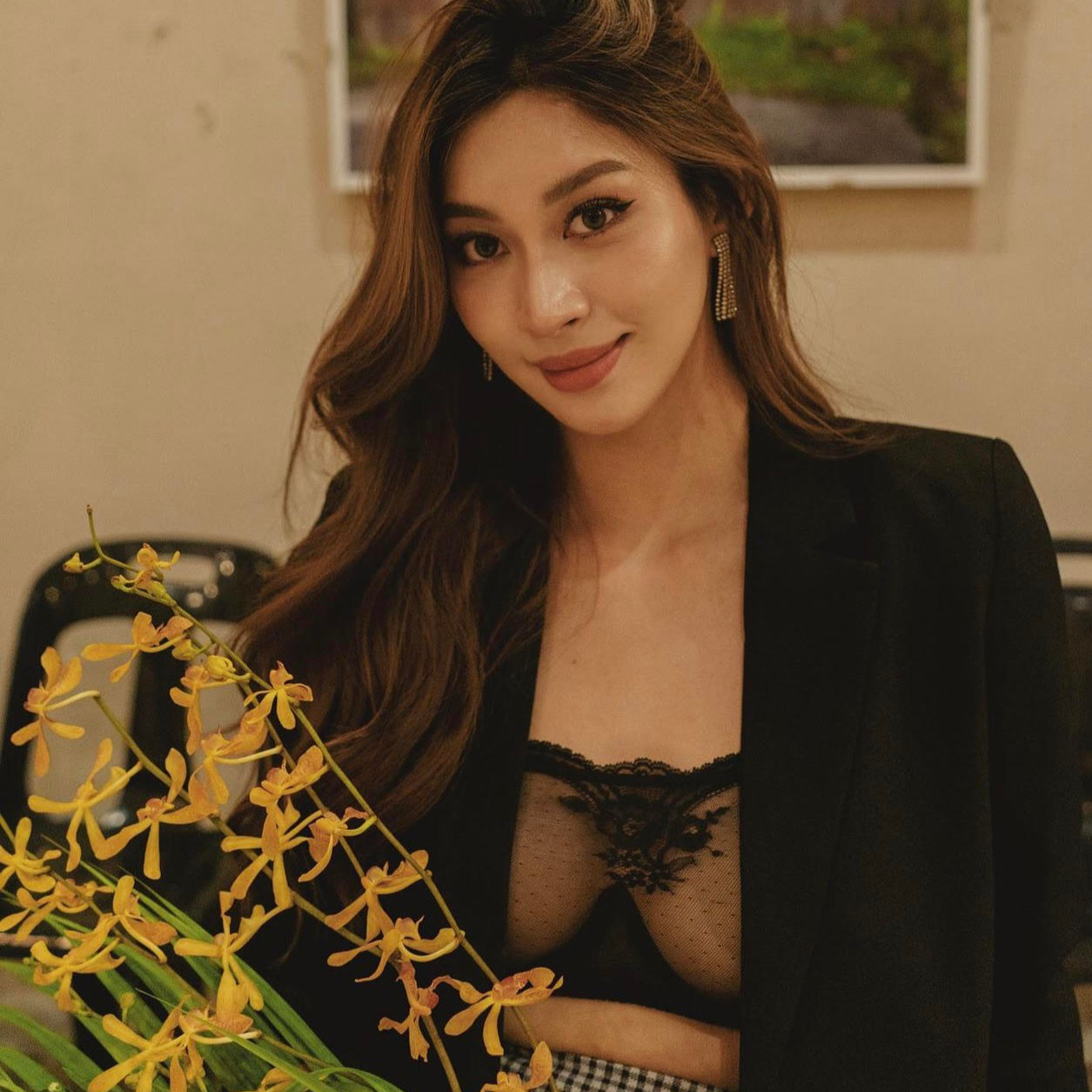 Kim High Neck Sheer Lace Underwire Bra - Be Bliss Boutique