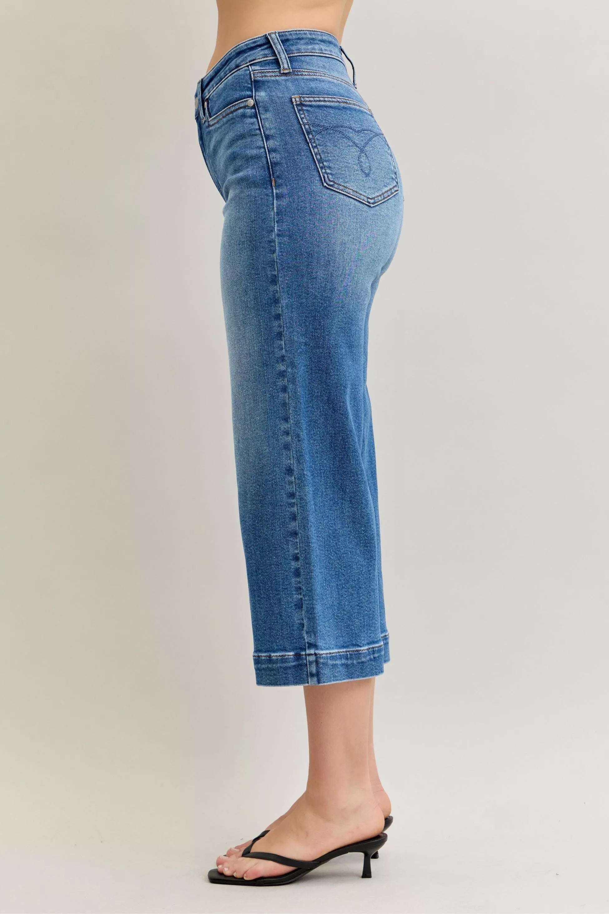Judy Blue Jeans - Mid Rise Crop Wide Leg Jeans - Be Bliss Boutique